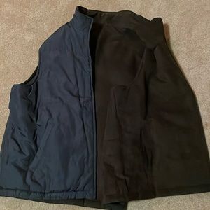 Reversible xl vest pockets on both sides